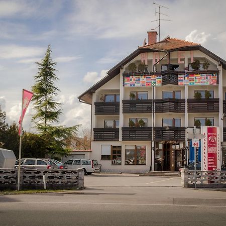 Hotel Krona Domžale エクステリア 写真